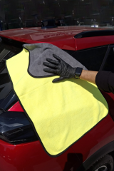 50×70cm Mikrofiber Araç İçi Dış Yıkama & Kurulama Temizlik Bezi–Toz, İz ve Leke Bırakmaz Süper Emici