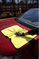 50×70cm Mikrofiber Araç İçi Dış Yıkama & Kurulama Temizlik Bezi–Toz, İz ve Leke Bırakmaz Süper Emici